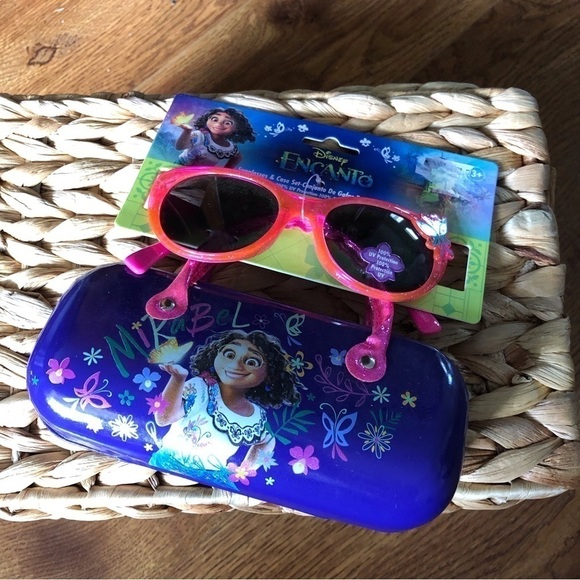 Disney Encanto: Girls sunglasses and hard case - Picture 1 of 3